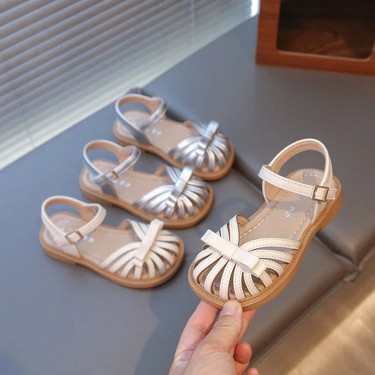 Girls Princess Sandals 2026 Summer Non-slip Toddler Beach Barefoot Shoes with Cute Bow Elegant Retro Girls School Party Shoes