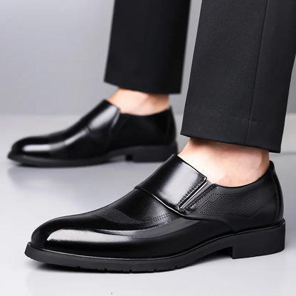 2026 New Designer Leather Shoes for Men Spring Autumn Business Casual Shoes Male Fashion Solid Color Wedding Shoe Man