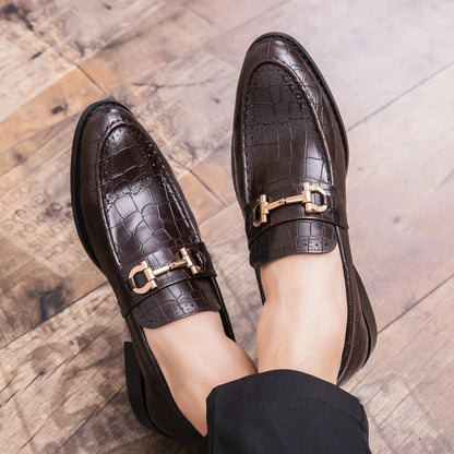 Designer Metal Buckle Loafers Men's Business Dress Fashion Casual Black Patent Leather Pointed-Toe Shoes Men's Loafers Slip-On