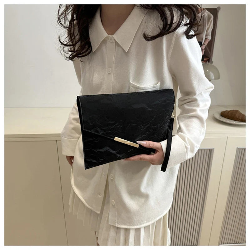 Fashion Women Clutch Soft PU Leather Solid Color Evelope Bag Wristlet Bags Female Small Handbags Day Clutches Evening Party Bags