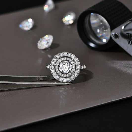 Full D Color VVS1 Luxury Moissanite Ring Round Cut 1.0CT S925 Sterling Silver Engagement Wedding Jewelry Gift for Women