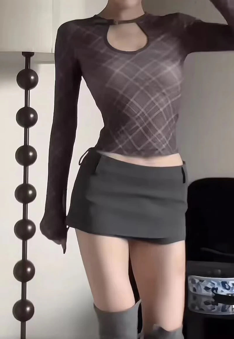 شورت رياضي نسائي بتفاصيل سحاب جانبي، تنورة قصيرة مصممة مع عروات للحزام