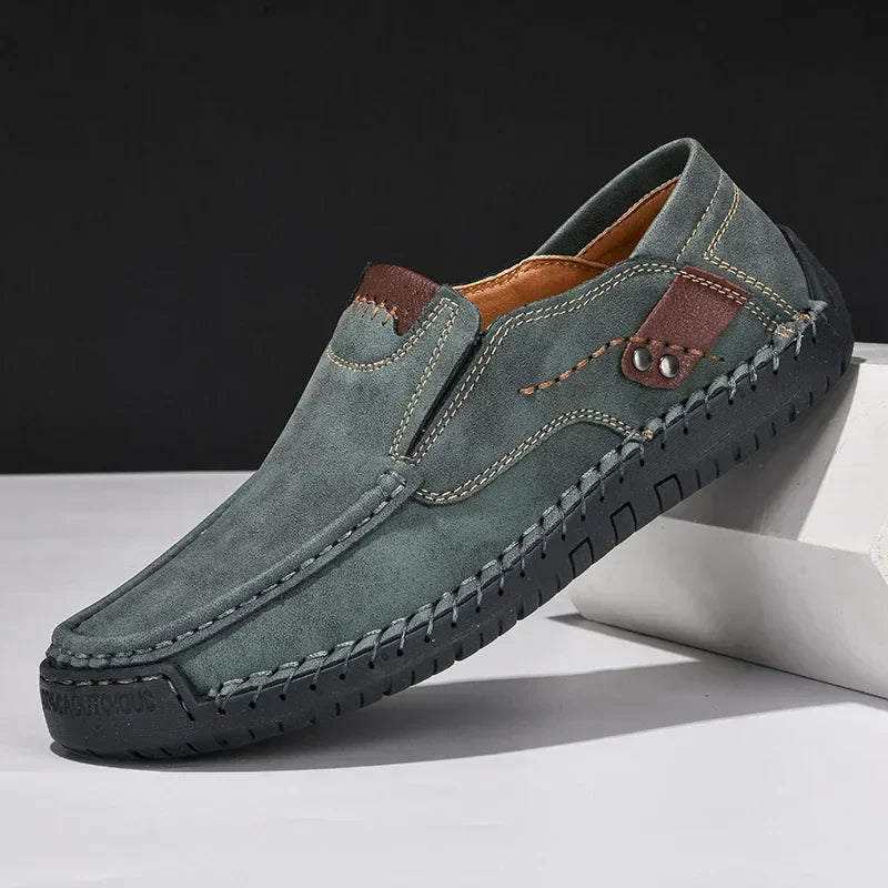 New Soft Men Loafers Slip On Leather Casual Shoes For Men Moccasins Plus Size 38-48 Flats Sneakers Men Handmade Design Man Shoes