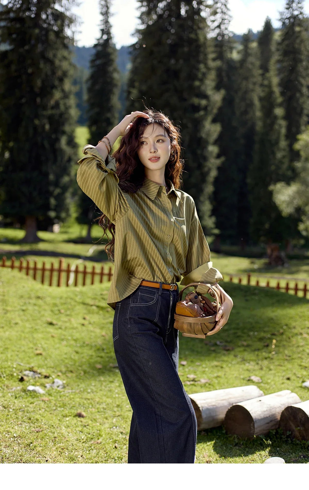 Striped Casual Shirt for Women 2024 Autumn Retro Lapel Long Sleeve Top Contrasting Cuffs Shirts Office Lady MXD42C0301