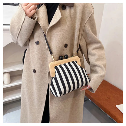 Fashion Striped Wooden Clip Shell Women Shoulder Bags Elegant Crossbody Bags Clutch Purses for Party 2026
