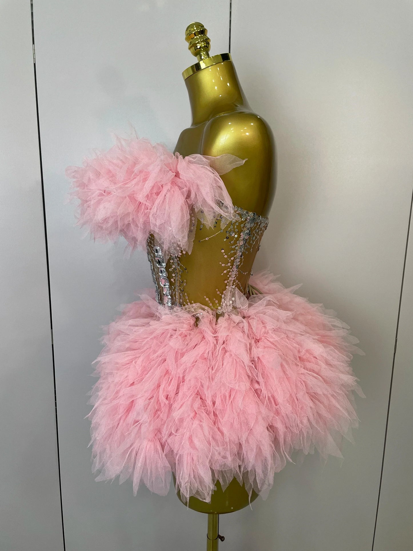 2025Women Sexy Backless Strap Mesh Fluffy Skirt 2 Pieces Diamond Sequins Stage Performance Costume Birthday Party Shooting Dress
