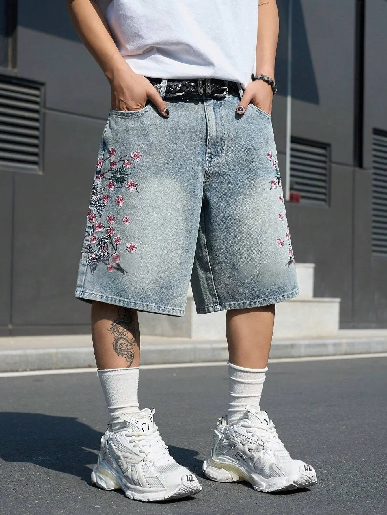 Men's Light Blue Cherry Blossom Embroidered Denim Shorts, Loose Wide-Leg Streetwear Trendy Denim Capris