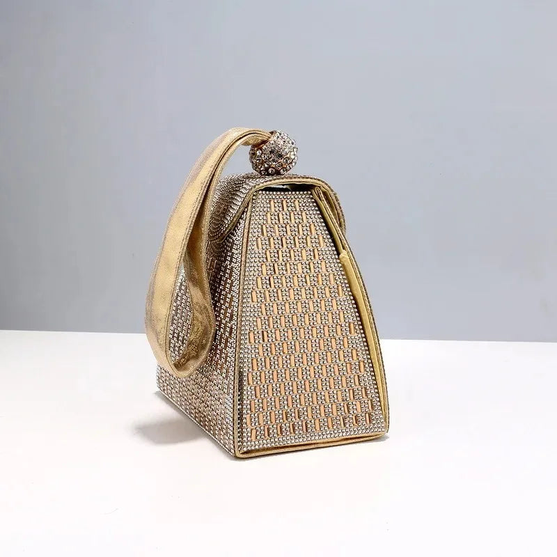 Rhinestones Luxury Evening Bags For Women New In High Quality Pyramid Shape Fashion Chic Point Party Clutch Purse Free Shipping