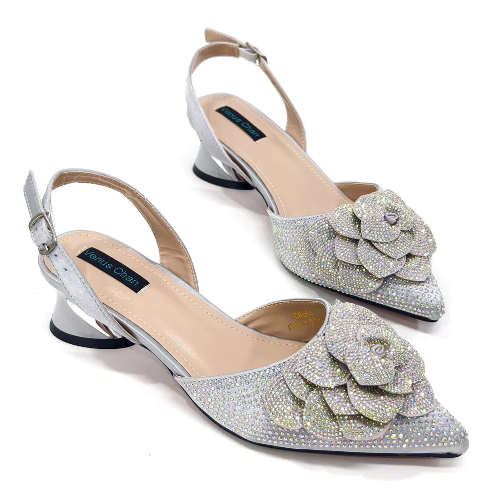 Fashion Ladies Evening Shoes And Bags Paired With Handmade Petal Wine Color Pointed Toe Mid-Heel Nigerian Women Party Shoes