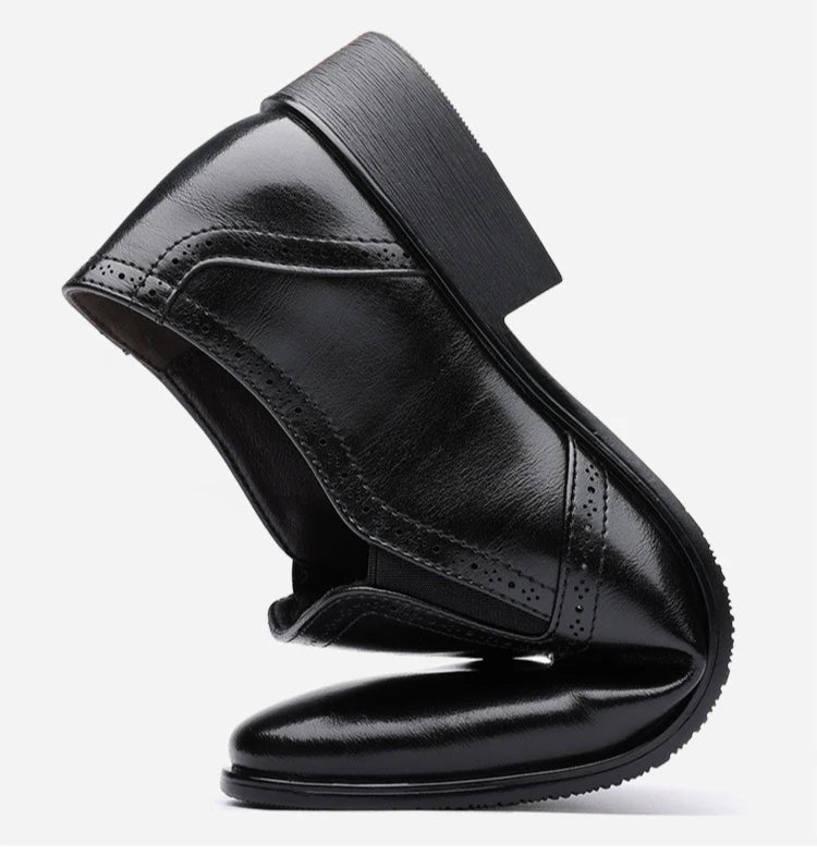 Spring Autumn New Designer Dress Shoes for Men Solid Color Fashion Formal Business Casual Leather Shoes Male