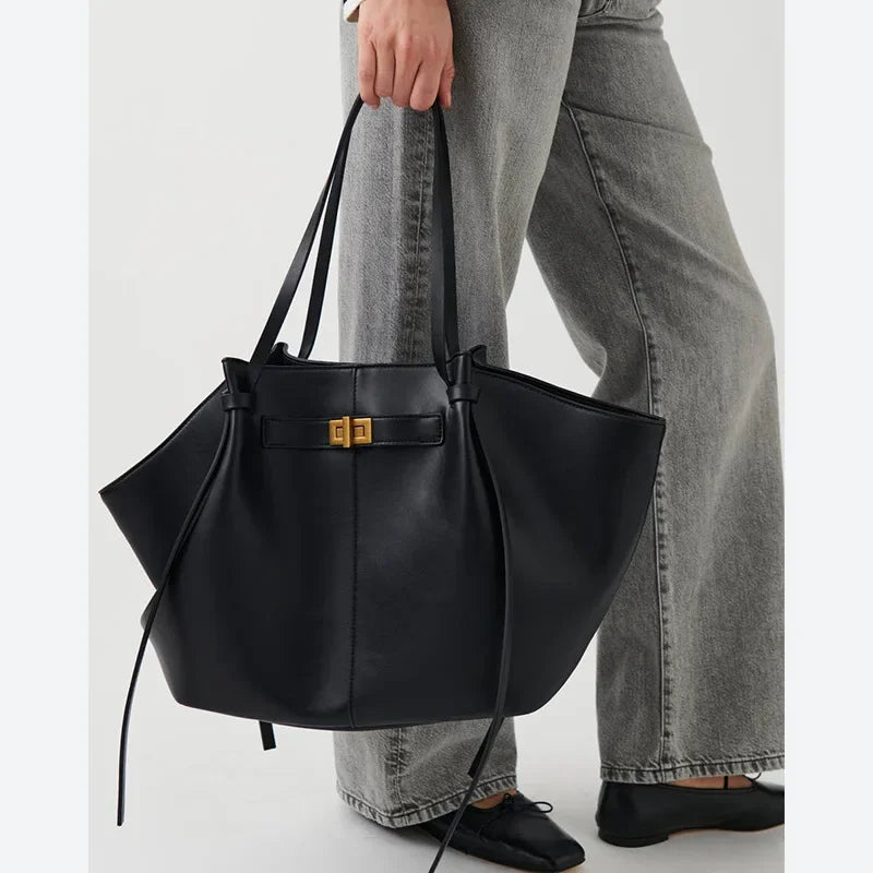 2026 New Large Capacity Trapeze Women Shoulder Bags Designer Metal Lock Handbags High-Quality Pu Leather Big Tote Commute Bag