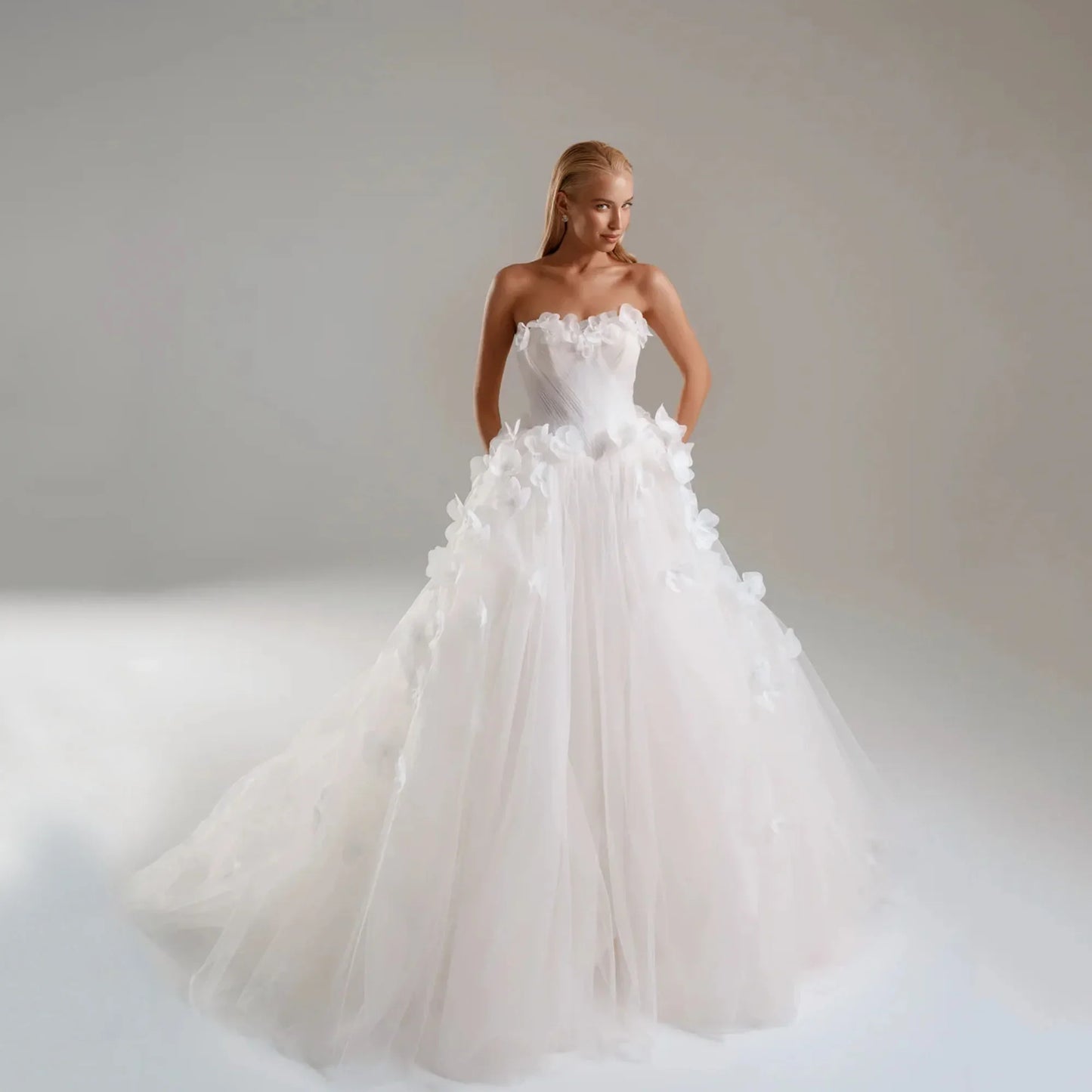 3D Floral Princess Wedding Dresses 2026 Strapless A-Line Corset Back Tulle Bridal Gown with Train Customized Vestido De Noiva