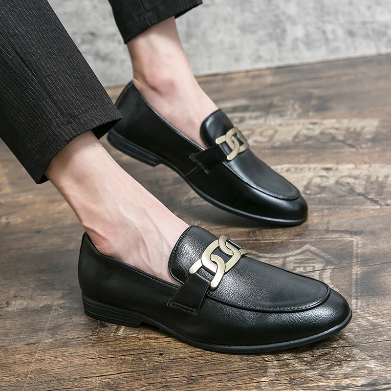 Italian Fashion Leather Shoes Moccasins For Men Casual Man Shoe Business Male Formal Pointed Fashion Wedding Black Skin