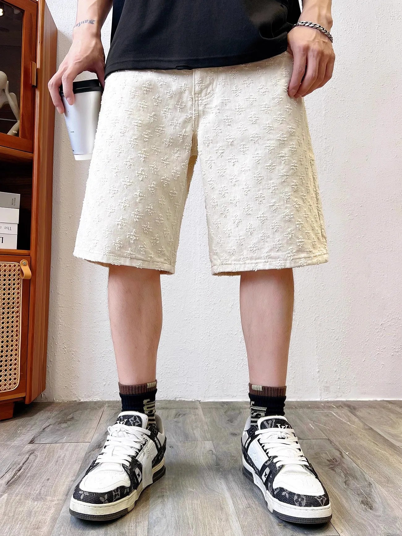 American Y2K Light Luxury Quality Retro Denim Shorts Summer Hip Hop INS Men Loose Shave Jacquard Couple Denim Five Point Pants