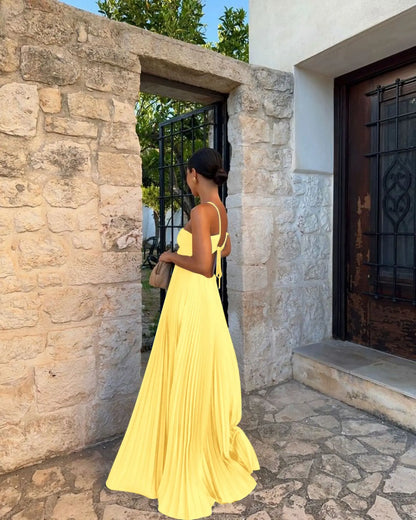 2025 New Women's Fashionable and Elegant Summer Camisole Beach Vacation Long Dress Elegant Backless Pleated Long Dress