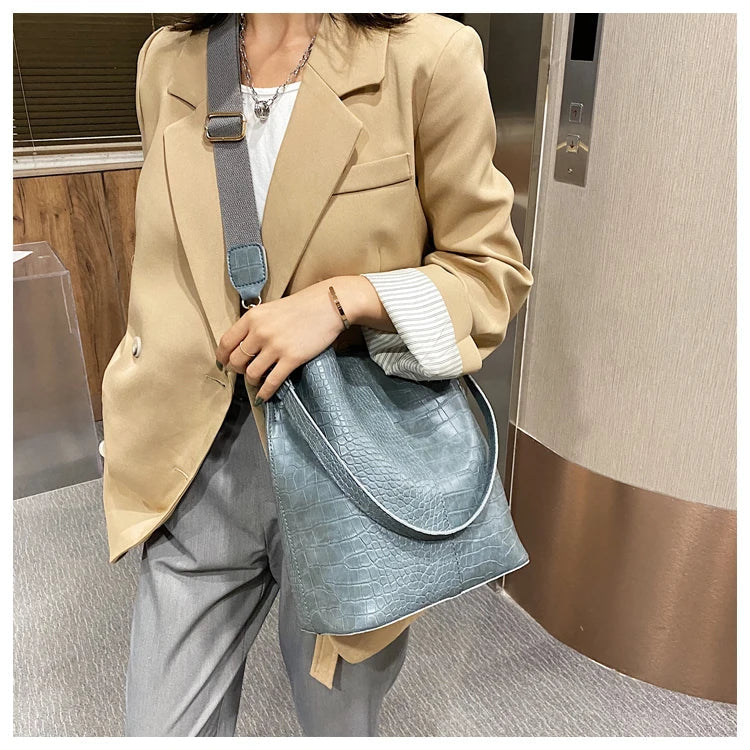 Women Bag Vintage Crocodile Pattern Crossbody Bags for Women PU Leather Trend Designer Shoulder Handbags Large Capacity Bucket