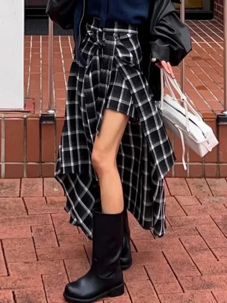 New 2025 Korean Fashion Vintage Black Plaid Skirt Women Y2k High Waist Irregular Retro Skirt Chic Desing Sense All-match Clothes