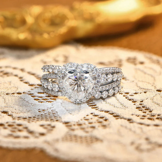ATTAGEMS Bagues de luxe pour femmes Cœur taille 3 carats Moissanite de synthèse Bague de mariage classique en argent 925 Bijoux Cadeau de Fête des Mères