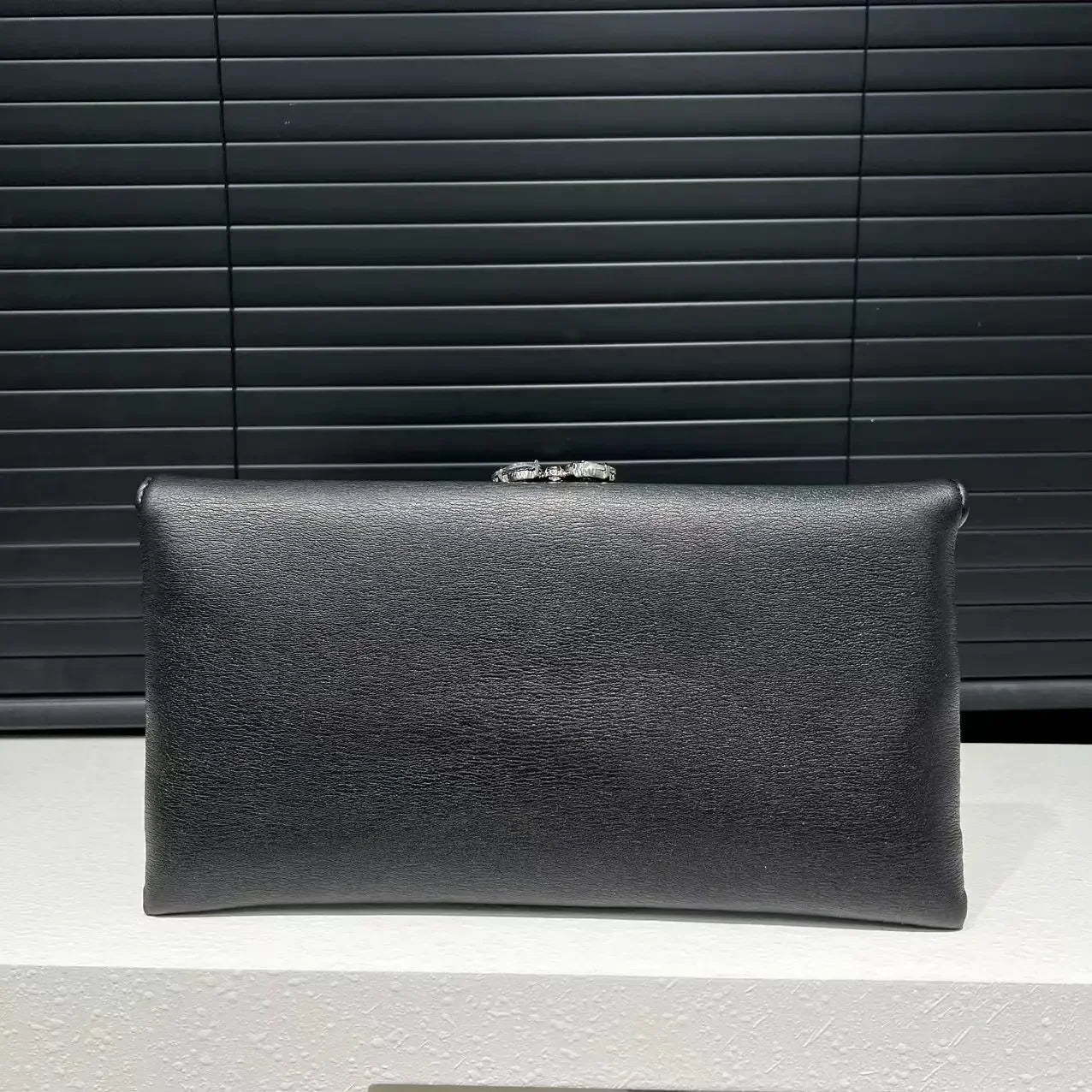 Ladies Fashion and Elegant Handbag Commuter Tassel Envelope Bag with Diamond Inlaid One Shoulder Crossbody Handbag