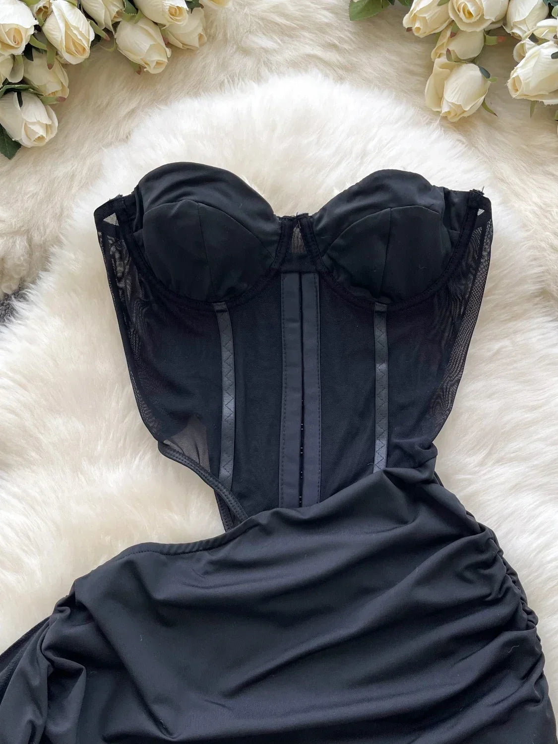 American Sexy Hollowed-out Waist Tube Top Dress for Women's Pleated Waist Hip-wrapped Streamer Girl's Short Dress