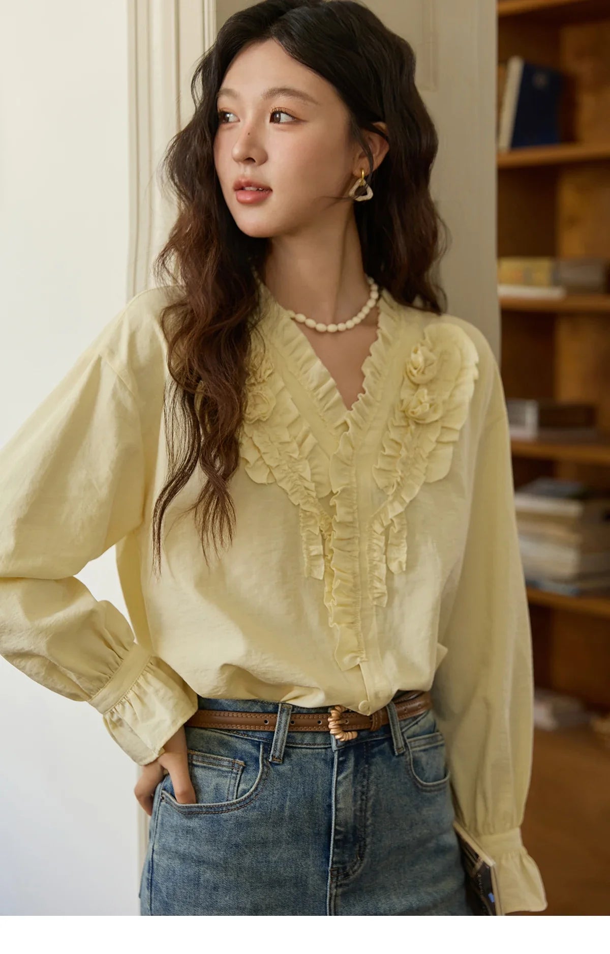 Hand Sewn Rose Blouse for Women Autumn 2025 V-neck  Edible Tree Fungus Edge Tops Sweet Lantern Sleeves Blouses MXE44X2470