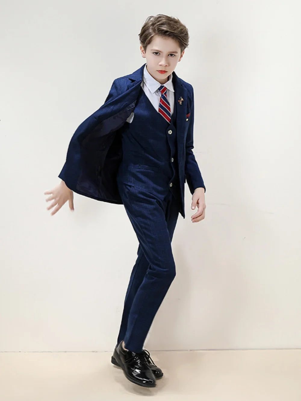 Notched Lapel Boys Slim Fit Suits 3 Pieces Host Costumes Autumn Long Sleeved Kids Suit Set Birthday Party Tuxedo Plus Size