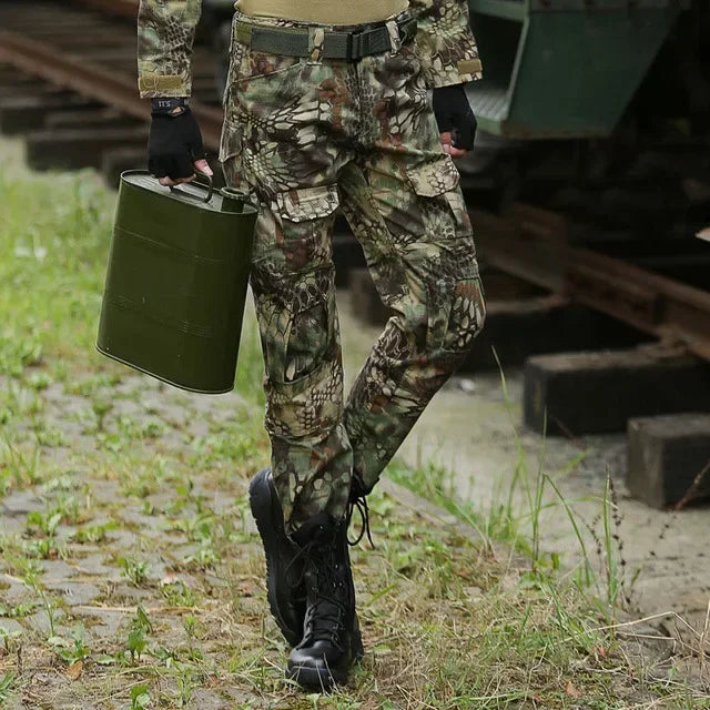 Men's Fashion Outdoor Hiking Overalls Pants Camouflage Tactical Pants Hunting Uniform Fighting Multi-Pocket Trousers