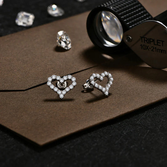 Boucles d'oreilles en argent S925 avec cœur creux et moissanite pour femme, breloque d'amour, bijoux d'anniversaire élégants, cadeaux d'anniversaire certifiés