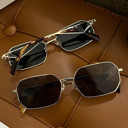 New Fashion High-end Personality Man Sunglasses Brand Designer Vintage Travel Female Sun Glasses Eyewear Shade UV400 Protection