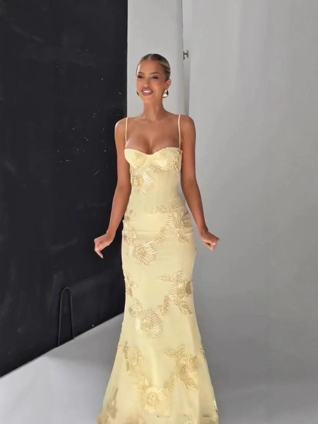 Women Maxi Backless Dress Sexy 3D Floral Embroidery Mermaid Gown Yellow Formal gala Prom Party Dress Long