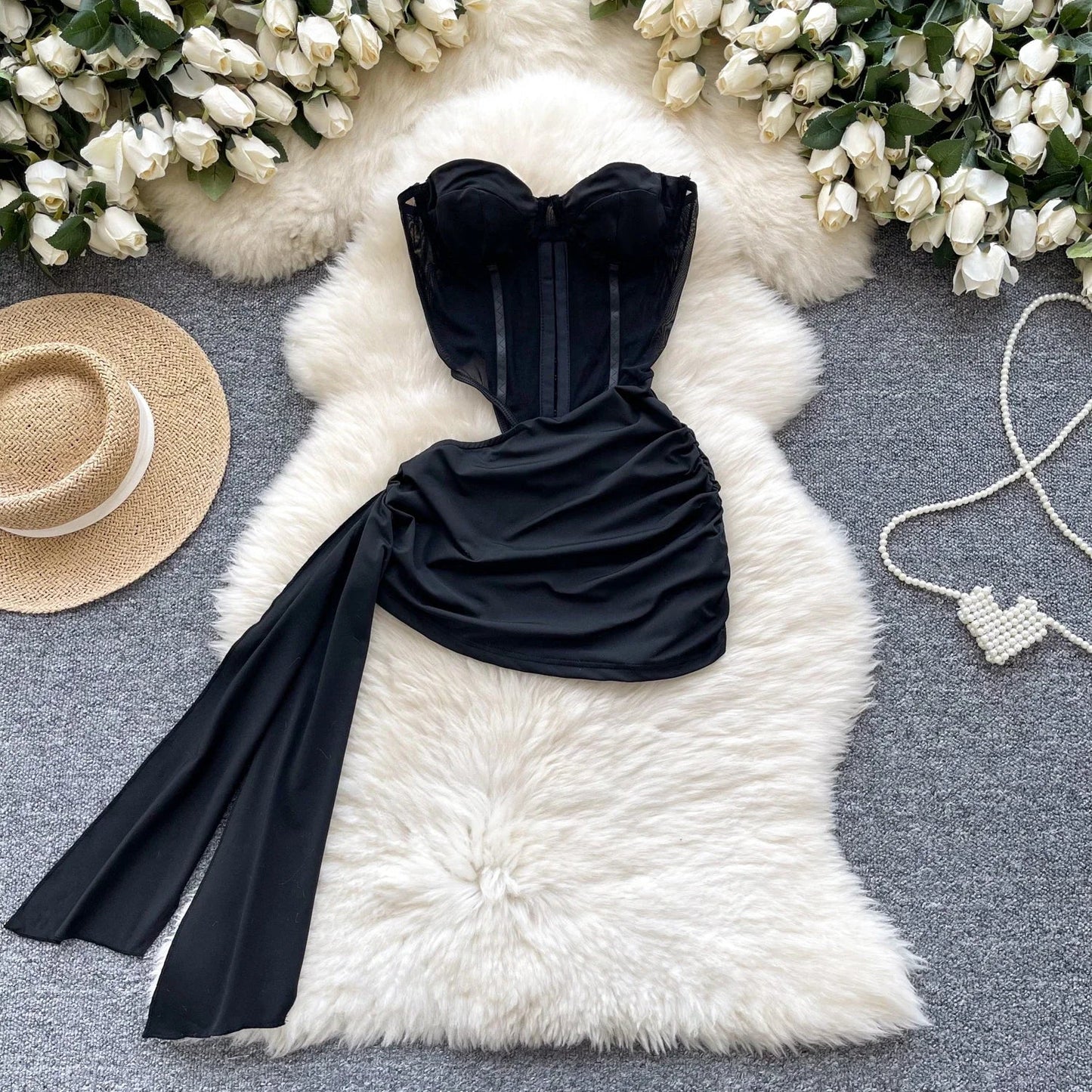 American Sexy Hollowed-out Waist Tube Top Dress for Women's Pleated Waist Hip-wrapped Streamer Girl's Short Dress