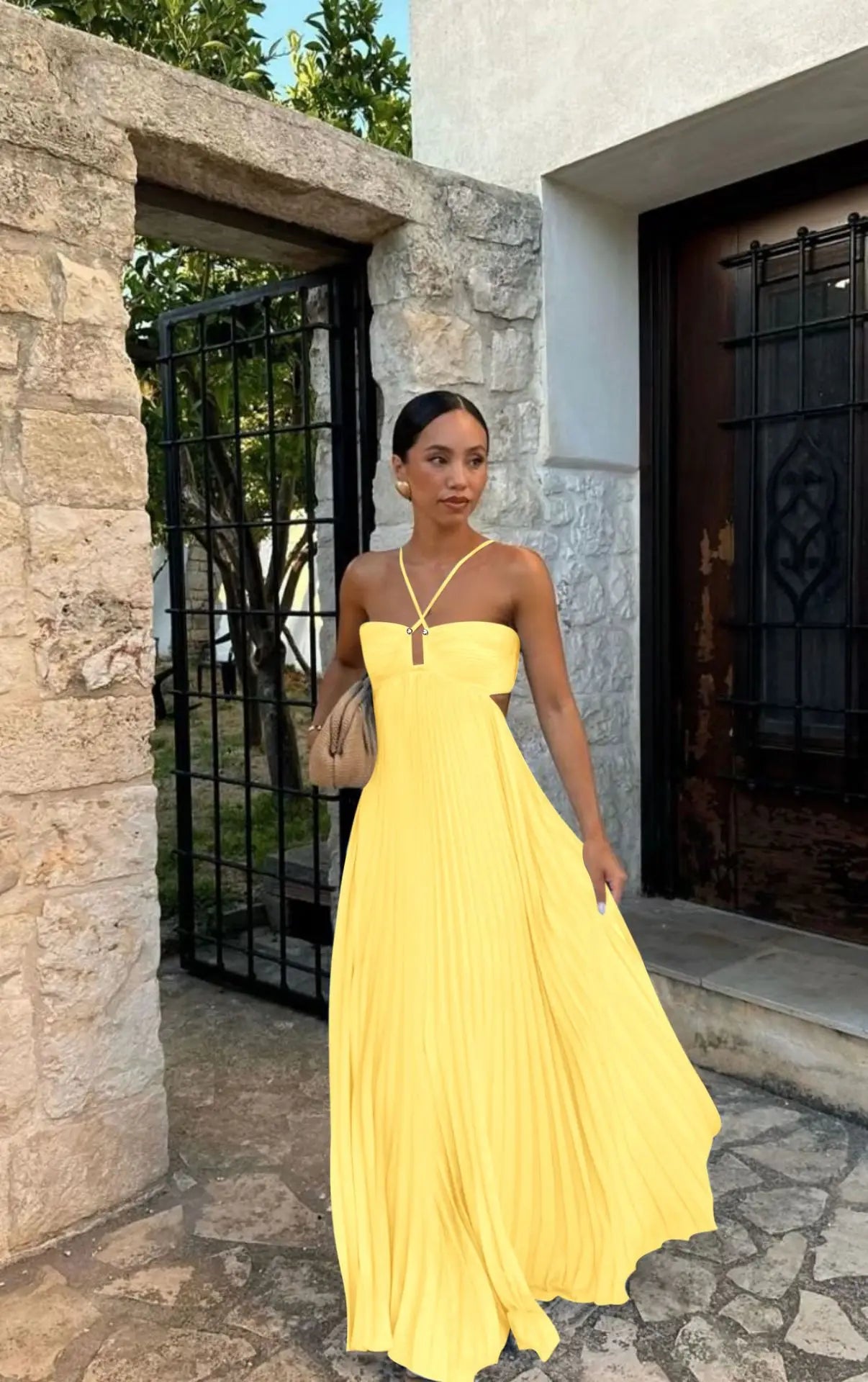 2025 New Women's Fashionable and Elegant Summer Camisole Beach Vacation Long Dress Elegant Backless Pleated Long Dress