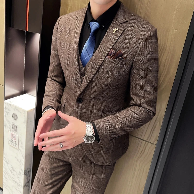 2023 Men's British Fashion Three-piece Set Slim Fit Suit Vest Trousers Ensemble Handsome Trendy All-in-one Banquet Blaze
