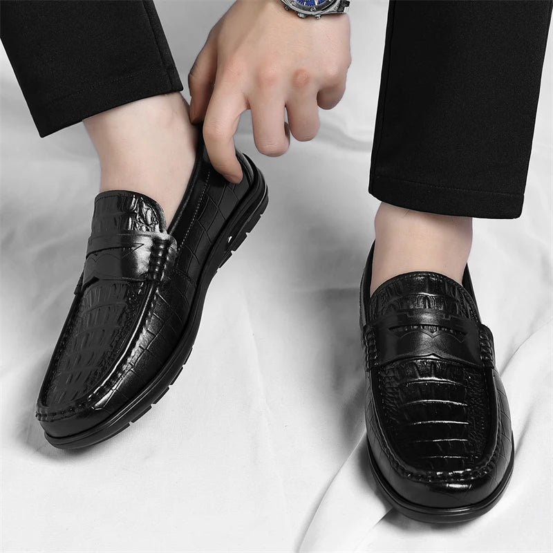 Mens Leather Mens Loafers Non Slip Walking Flats Breathable Driving Shoes Outdoor Slip on Casual Shoes Man Work Office Sneakers