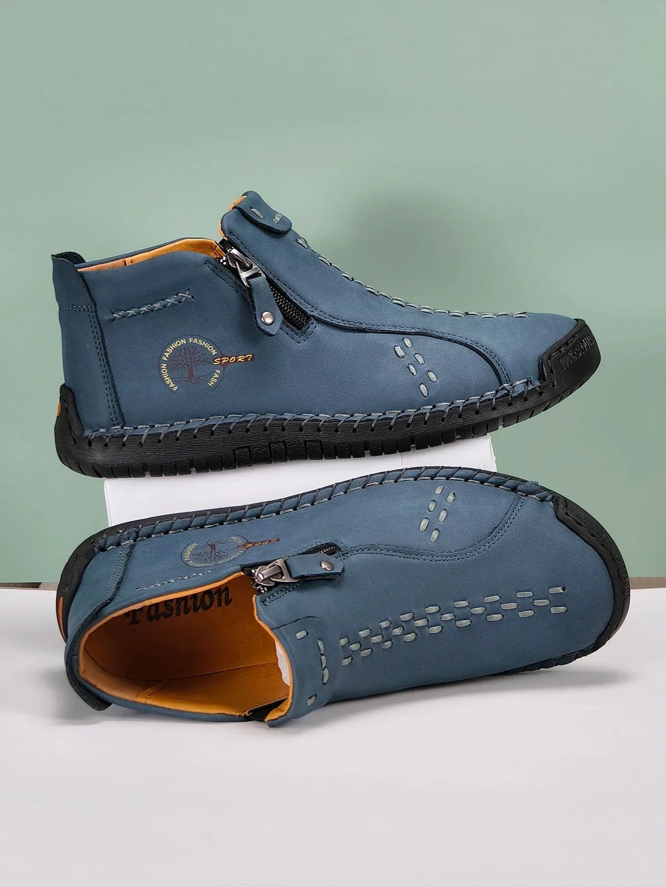 Classic Handmade Leather Men Shoes Zipper Design Outdoor Sneakers Slip On Breathable Casual Shoes Leather Men Ankle Boots