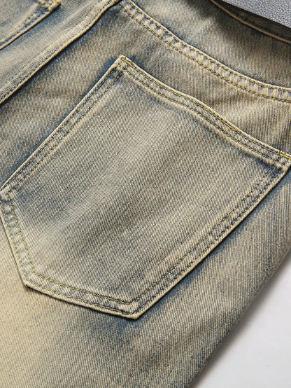 Men’s trendy street style straight-leg workwear non-stretch jeans.