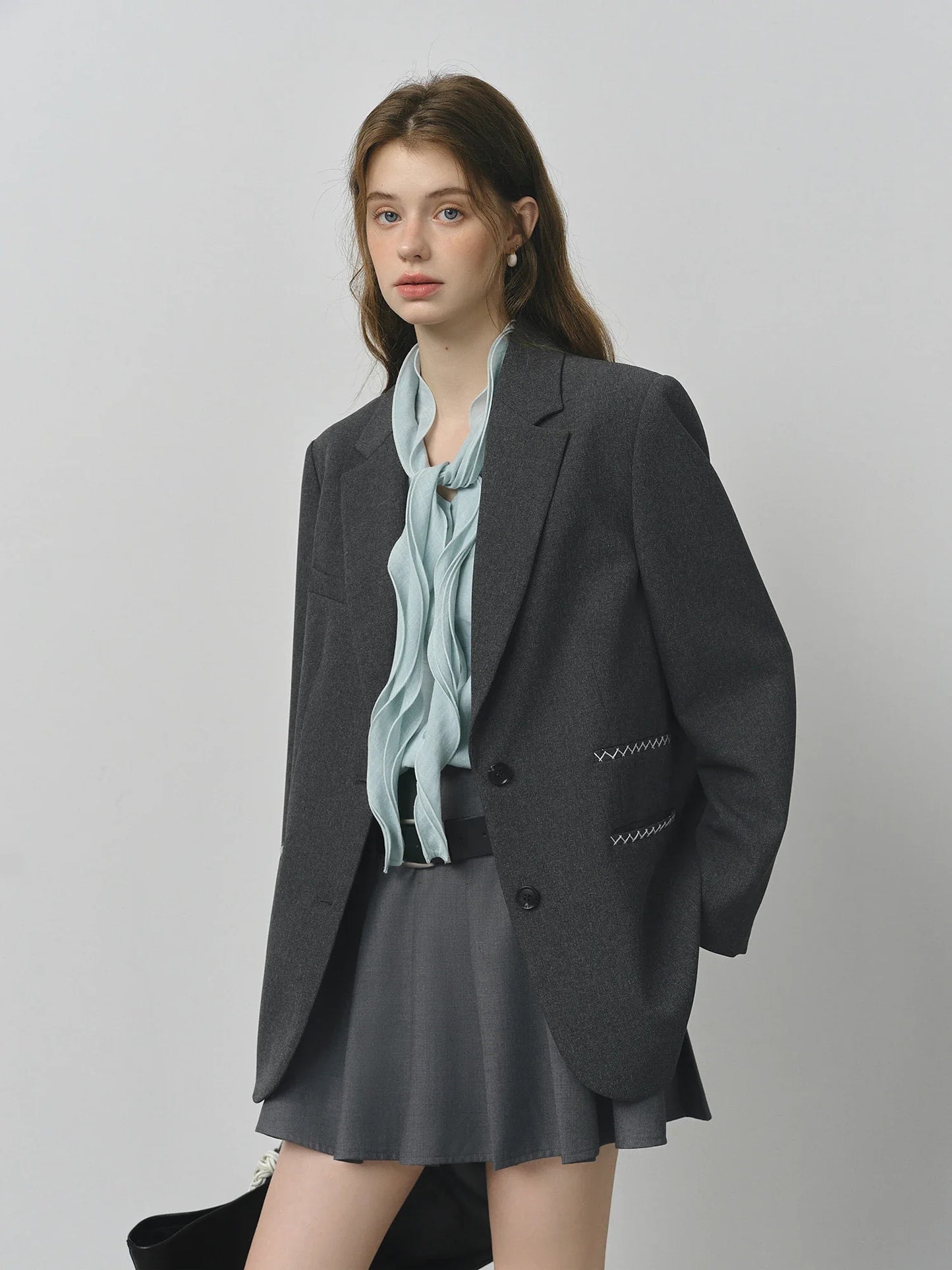 Contrast Color Line One-pocket Suit Jacket 2025 Autumn New Loose Versatile Notch Lapel Jacket 25FS13150