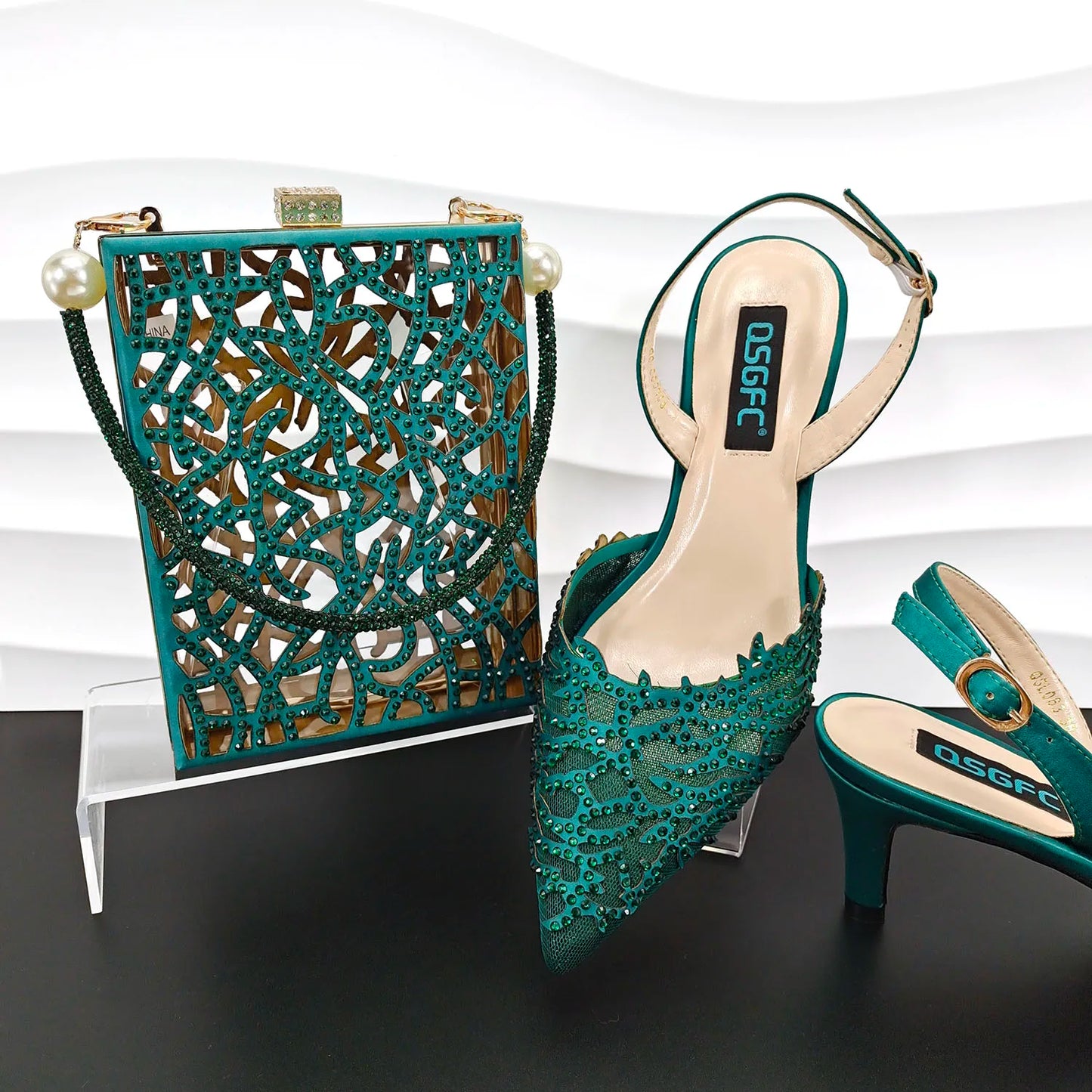 Nigerian Style Elegant Women's Party Shoes  Luxury Full of Diamonds Shoes Sky Blue Pointed High Heel Shoe Bag Set