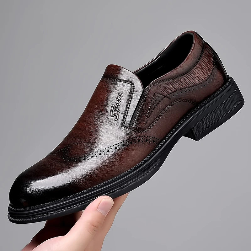 British Style Brand Men's Dress Shoes Fashion Patent Leather Men Business Flat Shoes Breathable Men Formal Office Working Shoes