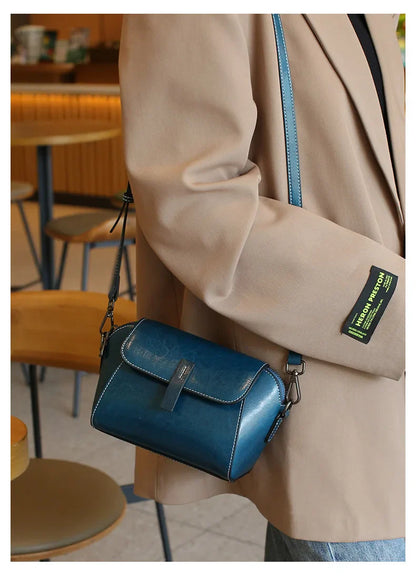 Oil Wax Cowhide Leather Cross Body Small Bag for Women Fashionable and Versatile Shoulder Shell Hand Bag Ladies Casual Phone Bag