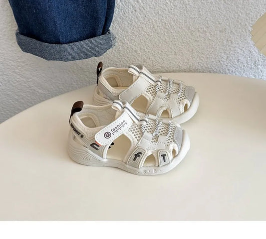 2026 Summer New Style Boys' and Girls' Sandals, with mesh design, providing dry and breathable comfort and anti-slip soles.