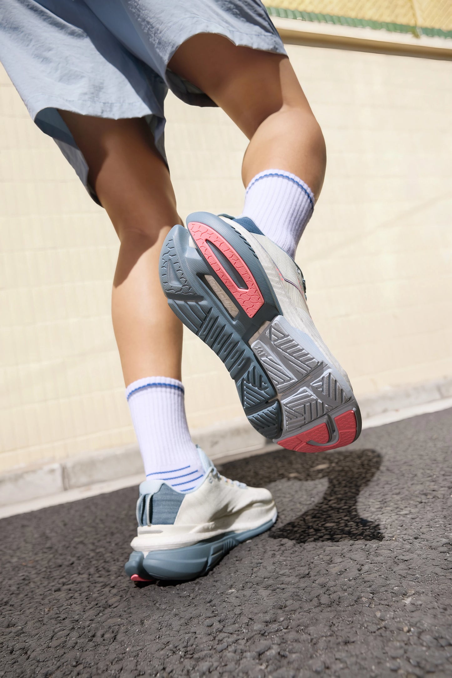 6.0 Men Running Shoes New Mesh Soft Breathable Rebound Shock-absorber Stable Versatile Male Sneaker 672612202