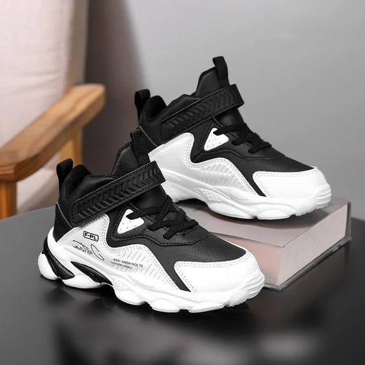 A pair of children's four-season leather upper high-top sports shoes, wear-resistant casual shoes, size 28-38，YX-024