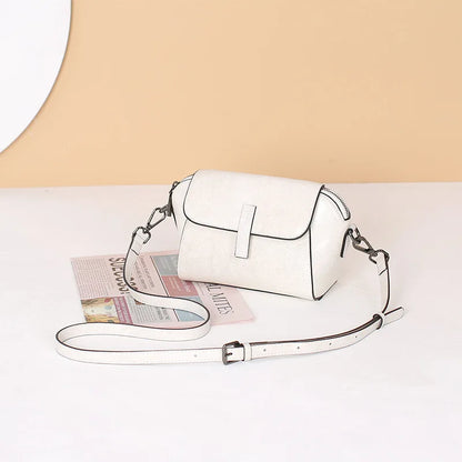 Oil Wax Cowhide Leather Cross Body Small Bag for Women Fashionable and Versatile Shoulder Shell Hand Bag Ladies Casual Phone Bag