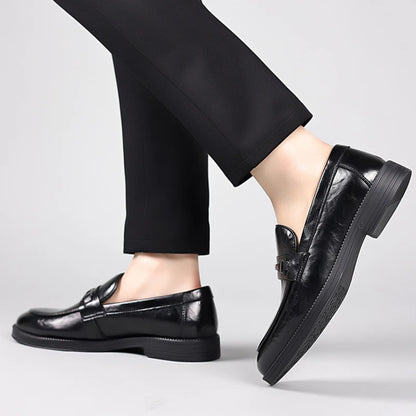 Men's Casual Leather Shoes 2026 New Spring Season Loafers for Men with Slip-On Flats British Style Men Walking Shoes Moccasins