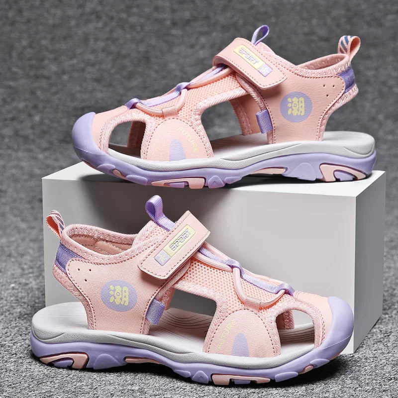A pair of children's summer toe-covering sports sandals, wear-resistant outdoor beach shoes, size 28-39，MQ-9019