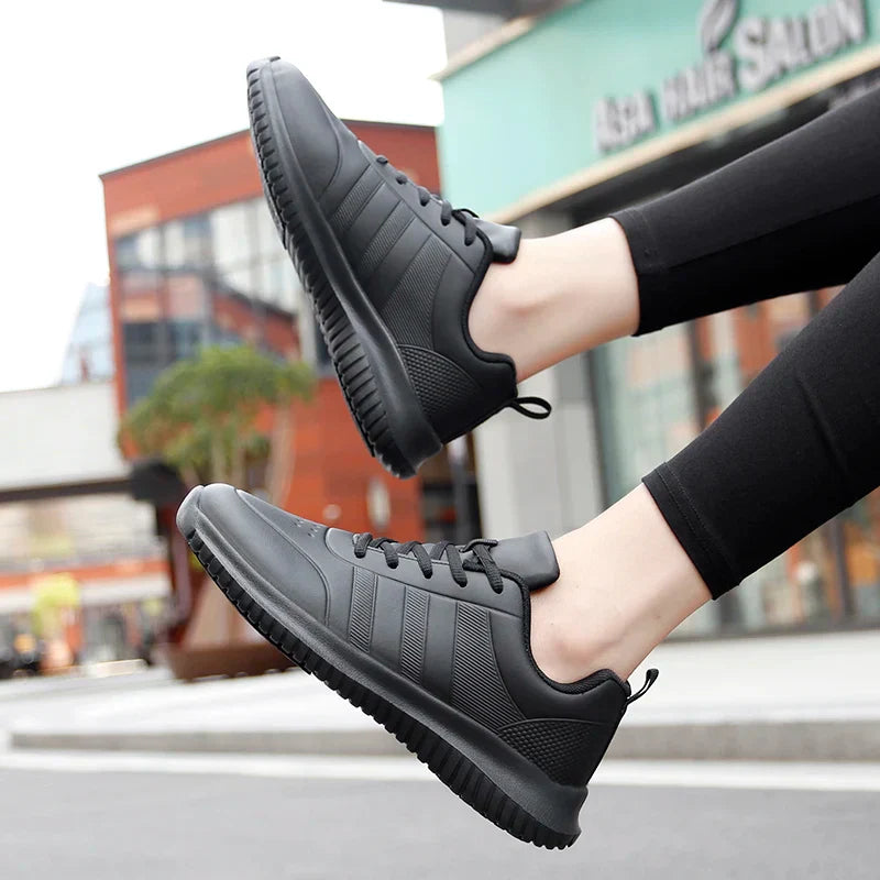 Causal Chef Shoes four Season new Lightweight Soft Sole Comfort Oil proof Men and Women's Chef Business Work Leather Shoe