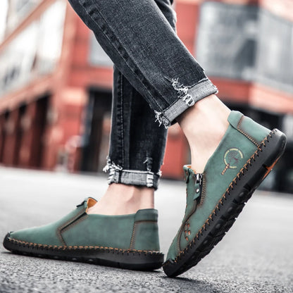 100% cowhide New large-sized men's boots Fashionable casual thick-soled breathable men's shoes Outdoor sports Chelsea boots