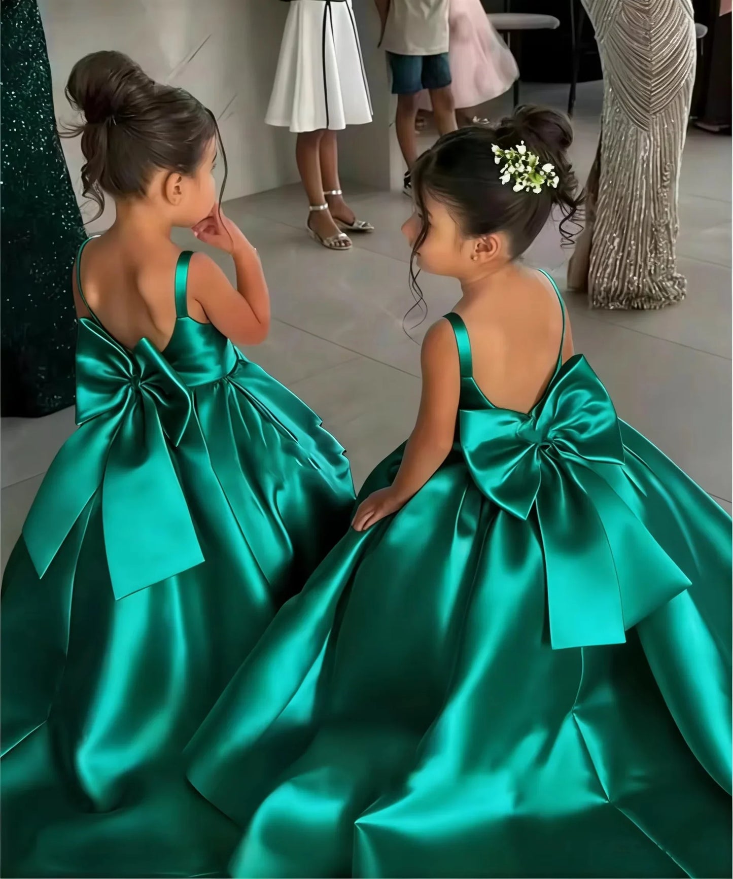 Ivory Flower Girl Dress With Bow Strap Mini Bridal Wedding Dress Kids Ball Gown 1st Communion Frock Customized Vestidos De Noiva