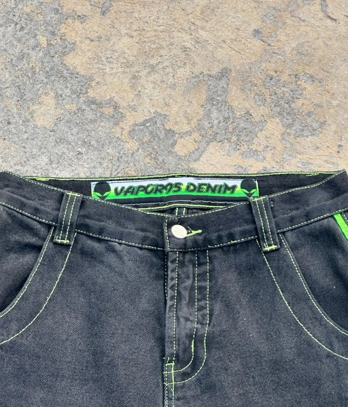 Vintage Men Jeans Gothic High Waist Wide Trouser Harajuku Vapor95 Denim Pants Embroidered Baggy Jeans Streetwear Y2K Jeans